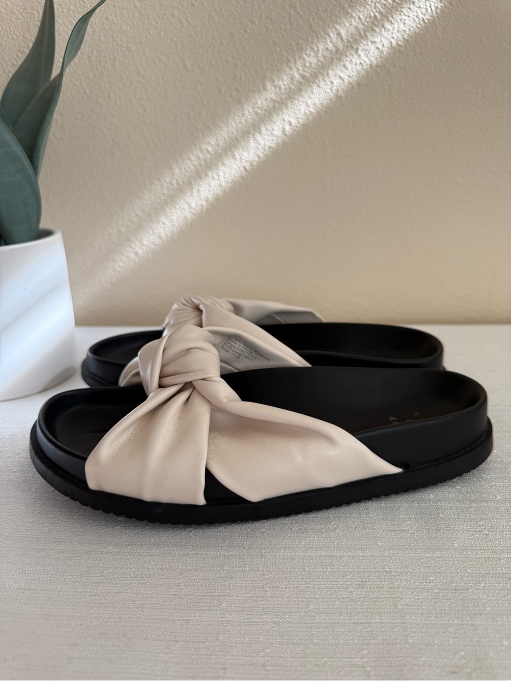 A new day Women’s Knotted Slide Sandals in Cream - Picture 4 of 11
